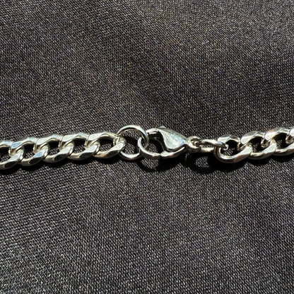 THE SACRED CHAIN